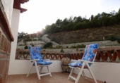 Дом с участком на продажу в городе Salares. Фото