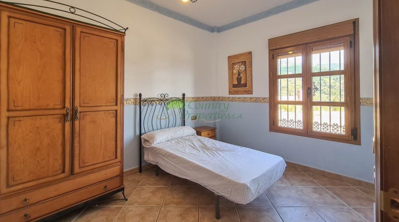 Málaga - Canillas de Aceituno - 6000m2