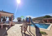 Casa de camp amb terreny en venda a Canillas de Aceituno ref.: TR36926 foto