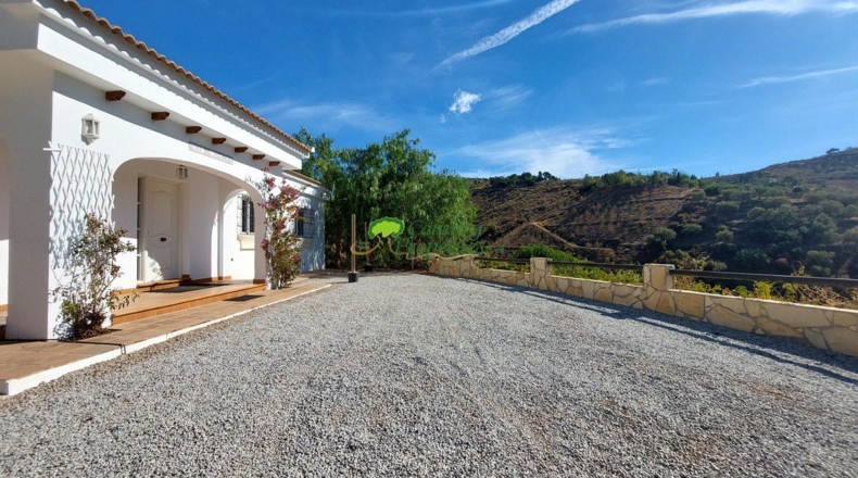 Málaga - Cómpeta - 3077m2
