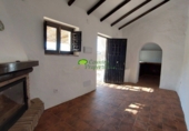 Casa de camp amb terreny en venda a Cómpeta ref.: TR61200 foto