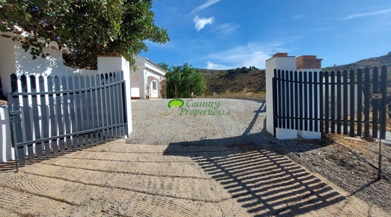 Málaga - Cómpeta - 3077m2