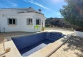 Casa de camp amb terreny en venda a Cómpeta ref.: TR61200 foto