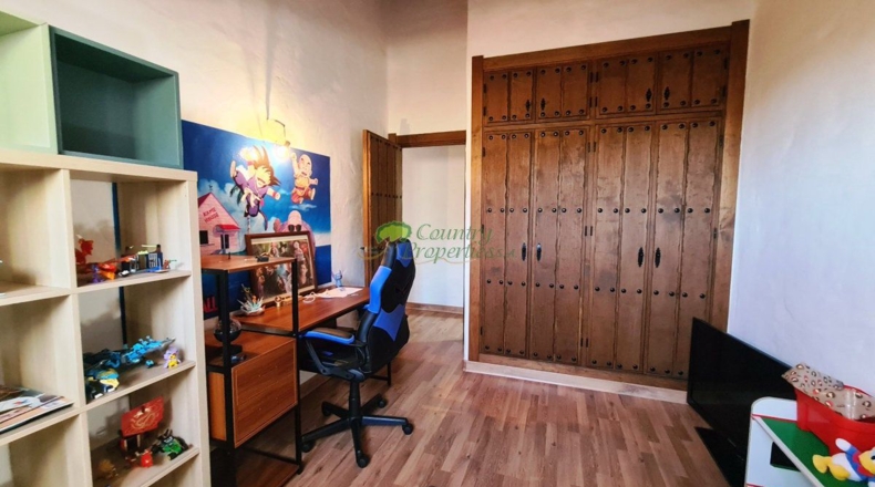 Malaga - Canillas de Albaida - 8800m2