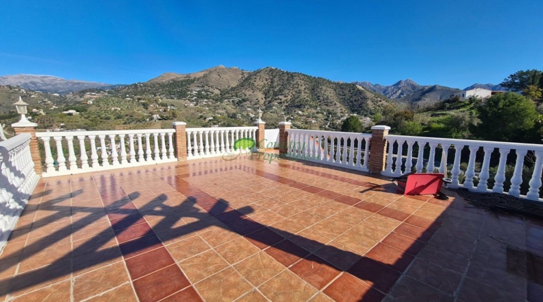 Málaga - Cómpeta - 2082m2