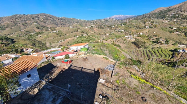 Málaga - Cómpeta - 2082m2