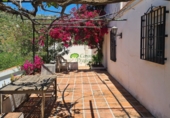 Casa de camp amb terreny en venda a Cómpeta ref.: TR233991 foto