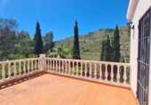 Casa de camp amb terreny en venda a Cómpeta ref.: TR233991 foto