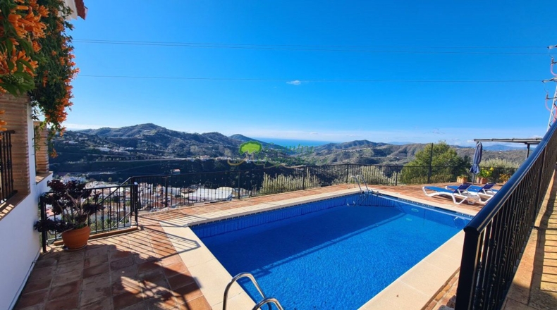 Málaga - Cómpeta - 1000m2