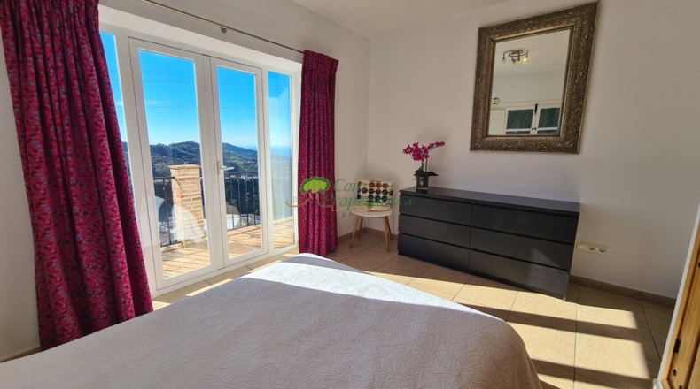 Málaga - Cómpeta - 1000m2