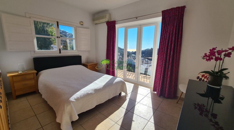 Málaga - Cómpeta - 1000m2