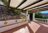 Casa de camp amb terreny en venda a Cómpeta ref.: TR62158 foto