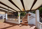 Casa de camp amb terreny en venda a Cómpeta ref.: TR62158 foto