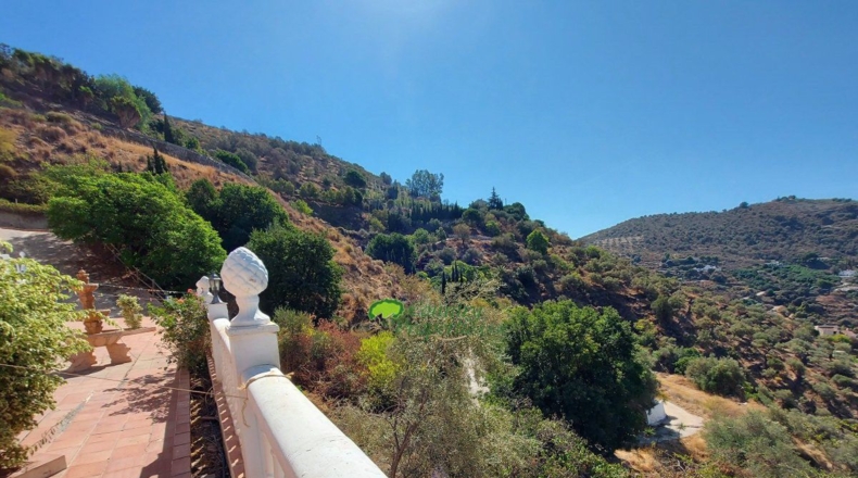 Málaga - Cómpeta - 3718m2