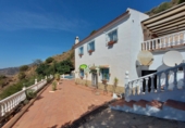 Casa de camp amb terreny en venda a Cómpeta ref.: TR62158 foto