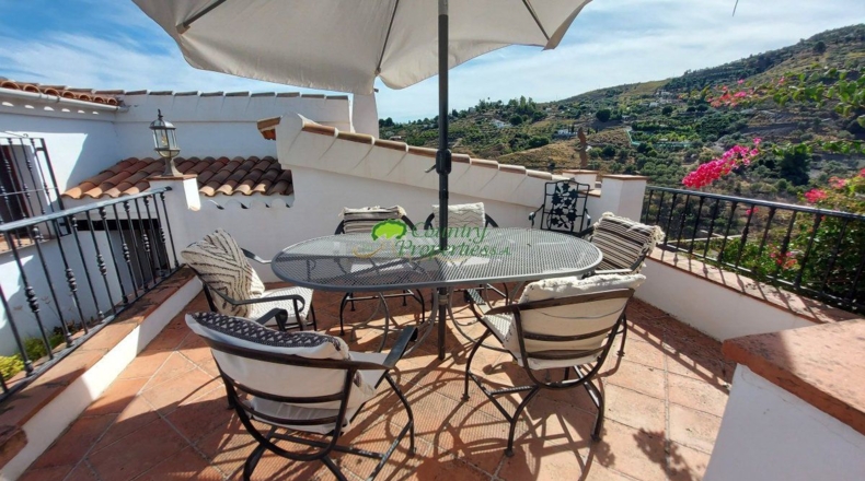 Málaga - Cómpeta - 12355m2