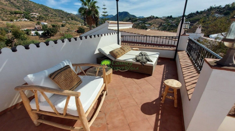 Málaga - Cómpeta - 12355m2