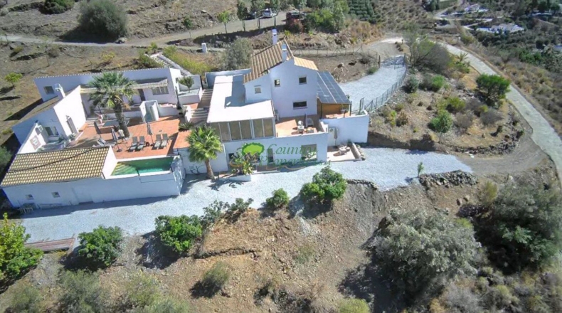 Málaga - Cómpeta - 23335m2