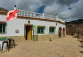 Country house with land for sale in Vélez-Málaga ref: TR352637 photo