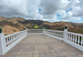 Country house with land for sale in Vélez-Málaga ref: TR352637 photo