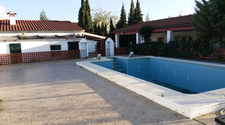 Sevilla - Guadalcanal - 8962m2