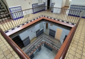Отдельно стоящий дом с участком на продажу в городе Севилья. Фото