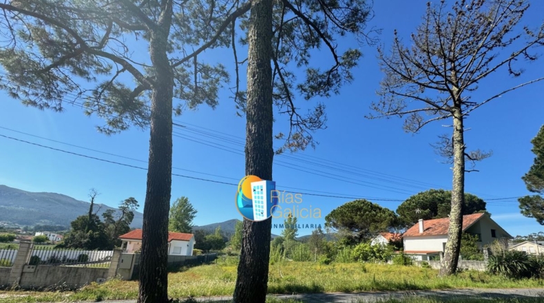 La Coruña - O Dique - 1055m2