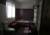 Загородный дом с участком на продажу в городе Cabanas. Фото