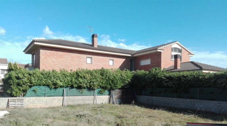 Castellón - Barri Bellaguarda - 1004m2