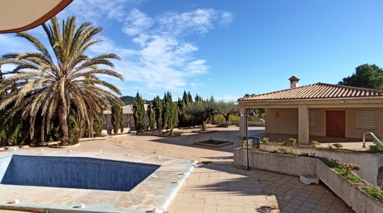 Castellón - Alcora - 905m2