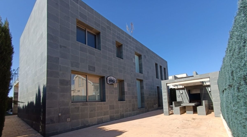 Castellón - Burriana - 779m2