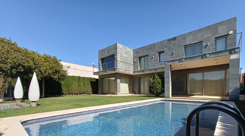 Castellón - Burriana - 779m2