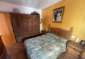 Отдельно стоящий дом с участком на продажу в городе La Vall d'Uixó. Фото
