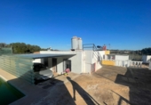 Отдельно стоящий дом с участком на продажу в городе La Vall d'Uixó. Фото