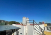 Отдельно стоящий дом с участком на продажу в городе La Vall d'Uixó. Фото