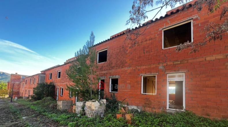 Castellón - Figueroles - 2304m2