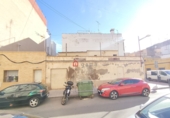 Дом с участком на продажу в городе Кастельон-де-ла-Плана. Фото
