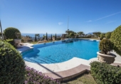 Vil·la amb terreny en venda a Marbella ref.: TR25543 foto