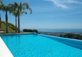 Vil·la amb terreny en venda a Marbella ref.: TR252026 foto