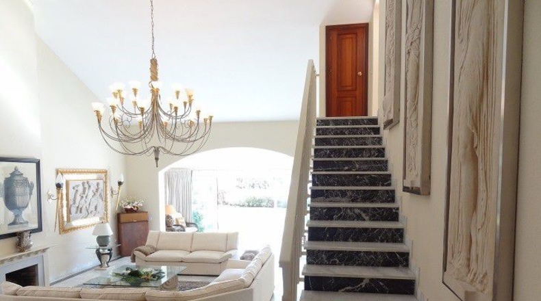 Málaga - Estepona - 8400m2
