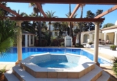 Vil·la amb terreny en venda a Estepona ref.: TR252027 foto
