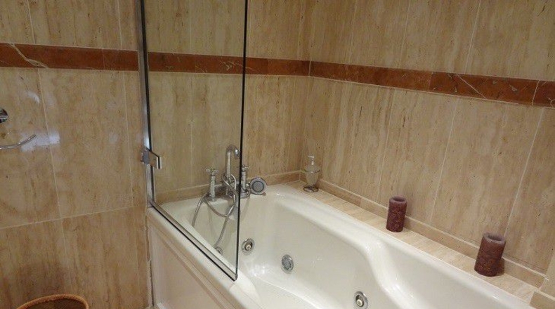 Málaga - Estepona - 8400m2