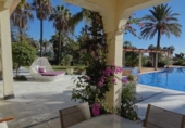 Vil·la amb terreny en venda a Estepona ref.: TR252027 foto