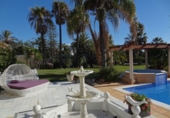 Vil·la amb terreny en venda a Estepona ref.: TR252027 foto