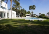 Vil·la amb terreny en venda a Marbella ref.: TR25552 foto