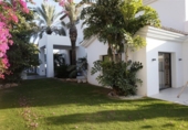 Vil·la amb terreny en venda a Marbella ref.: TR25552 foto