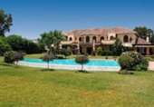 Vil·la amb terreny en venda a Estepona ref.: TR252028 foto