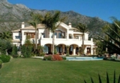 Vil·la amb terreny en venda a Marbella ref.: TR25546 foto