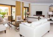 Vil·la amb terreny en venda a Marbella ref.: TR12149 foto