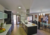 Vil·la amb terreny en venda a Marbella ref.: TR12147 foto